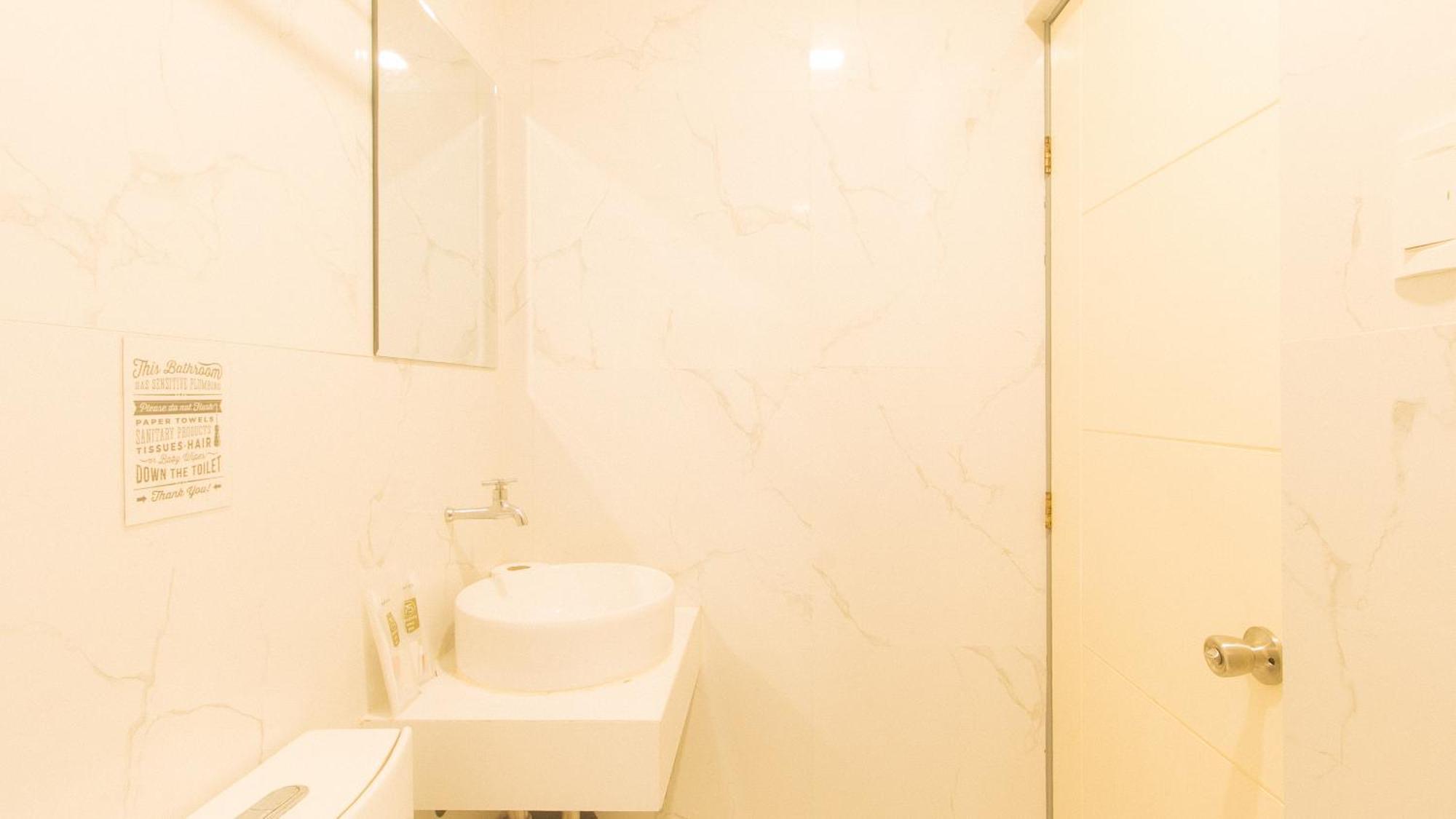 Reddoorz Plus At Seventy Five Inn Near Manila Airport Paranaque City Zewnętrze zdjęcie