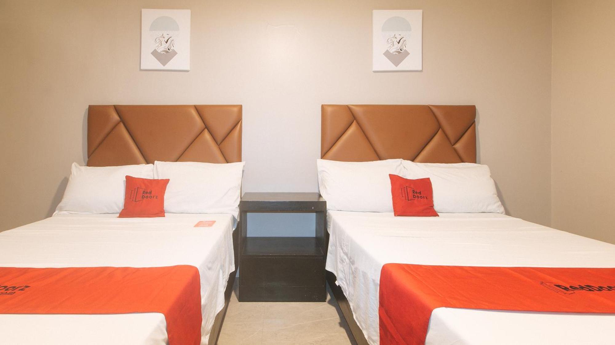 Reddoorz Plus At Seventy Five Inn Near Manila Airport Paranaque City Zewnętrze zdjęcie