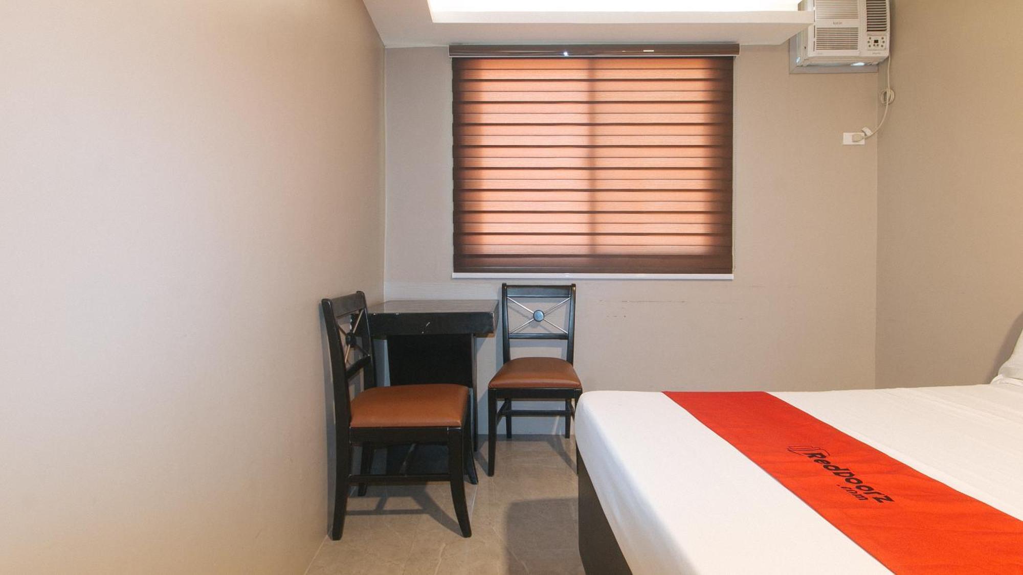 Reddoorz Plus At Seventy Five Inn Near Manila Airport Paranaque City Zewnętrze zdjęcie