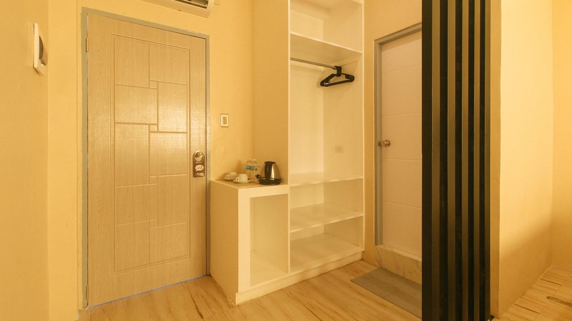Reddoorz Plus At Seventy Five Inn Near Manila Airport Paranaque City Zewnętrze zdjęcie