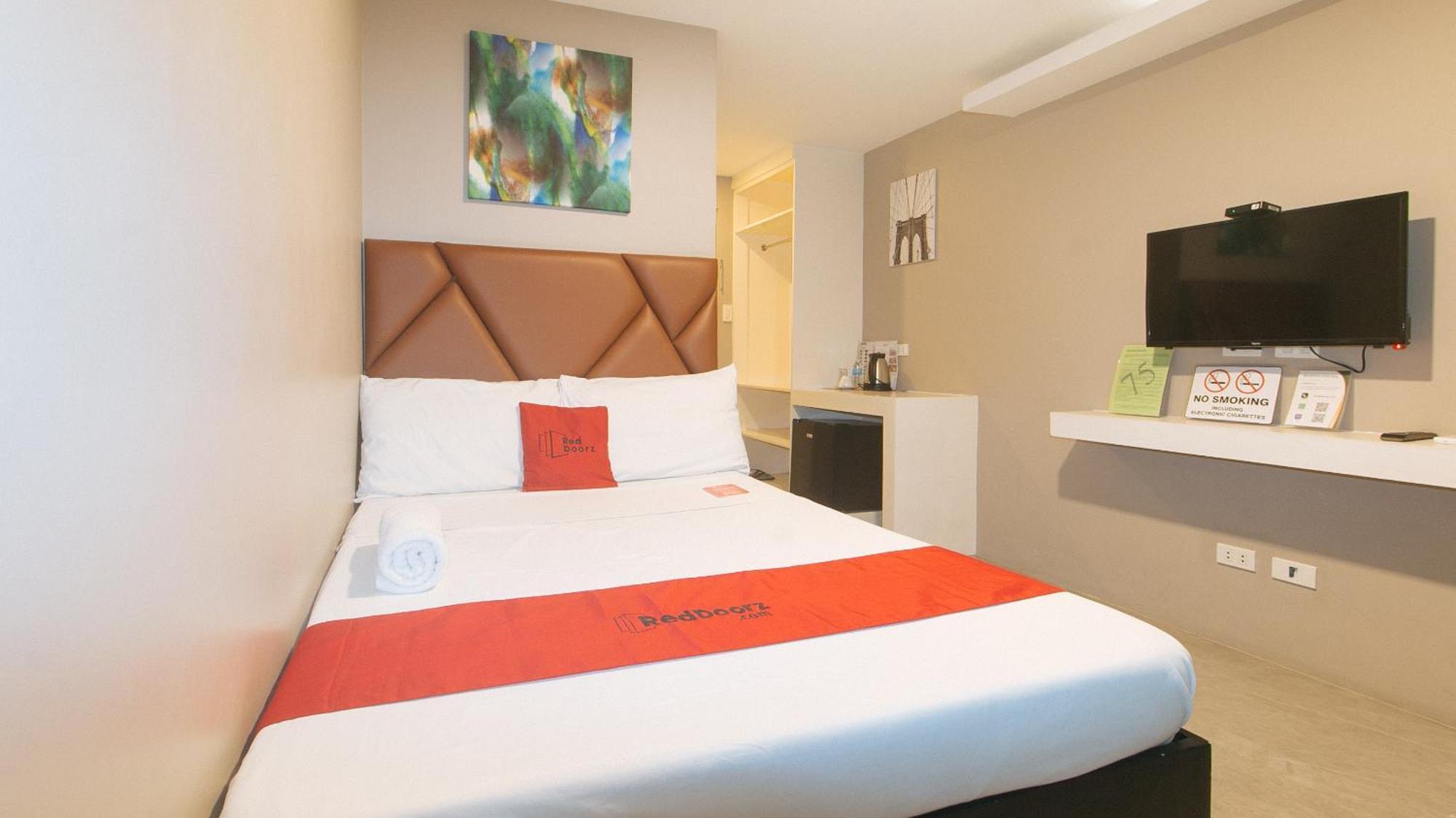Reddoorz Plus At Seventy Five Inn Near Manila Airport Paranaque City Zewnętrze zdjęcie