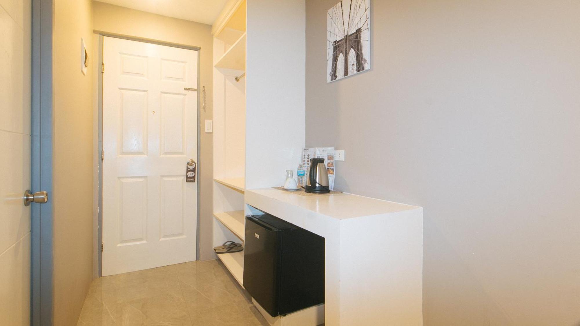 Reddoorz Plus At Seventy Five Inn Near Manila Airport Paranaque City Zewnętrze zdjęcie